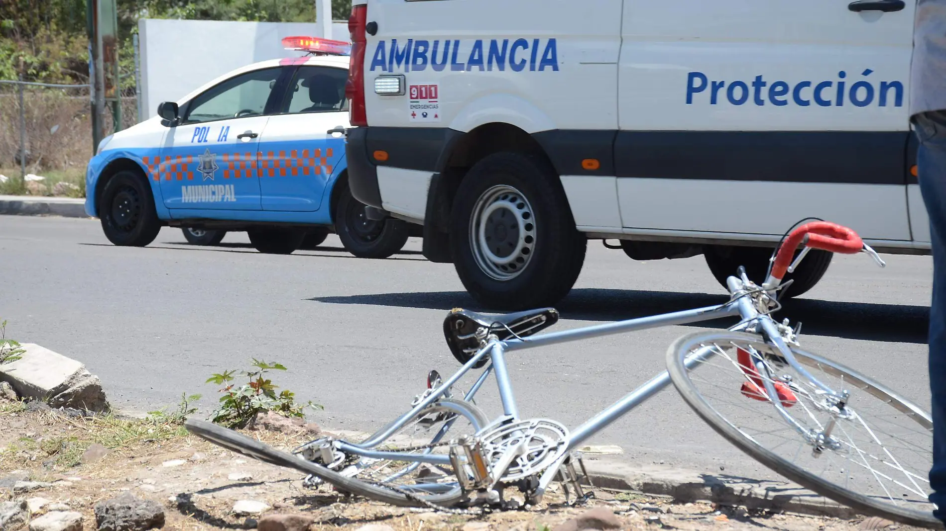 10 MAYO. Una de las llantas